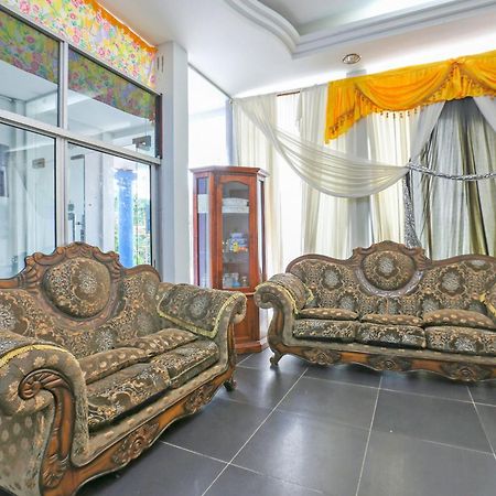 Oyo 89933 Nun Hotel Jeli Екстер'єр фото