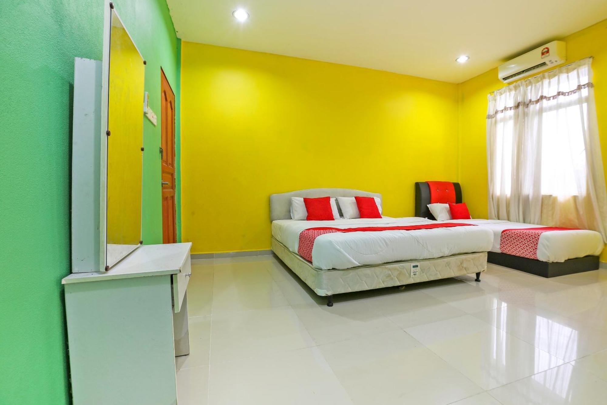 Oyo 89933 Nun Hotel Jeli Екстер'єр фото