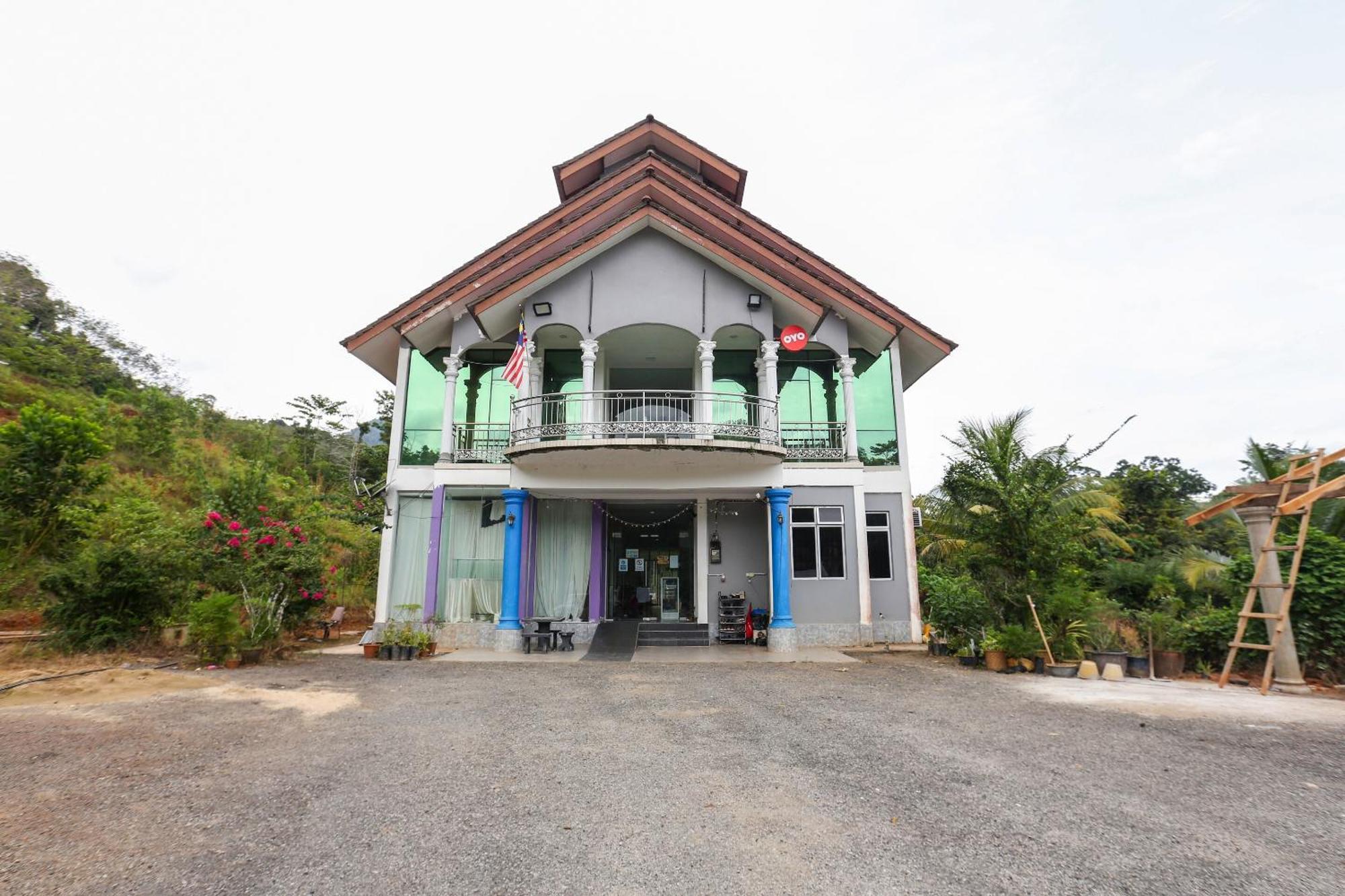 Oyo 89933 Nun Hotel Jeli Екстер'єр фото