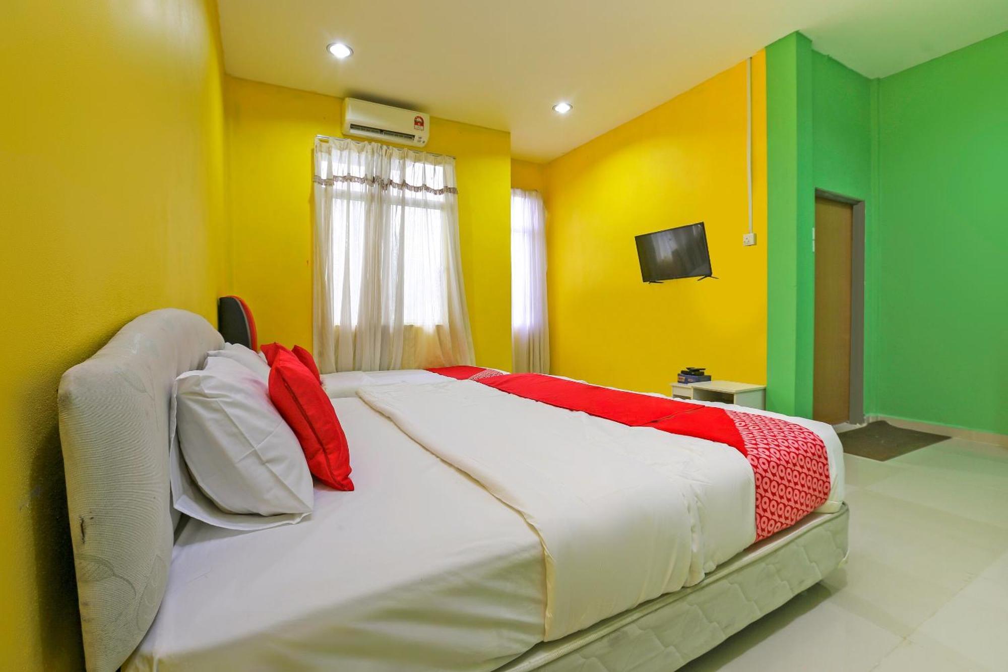 Oyo 89933 Nun Hotel Jeli Екстер'єр фото