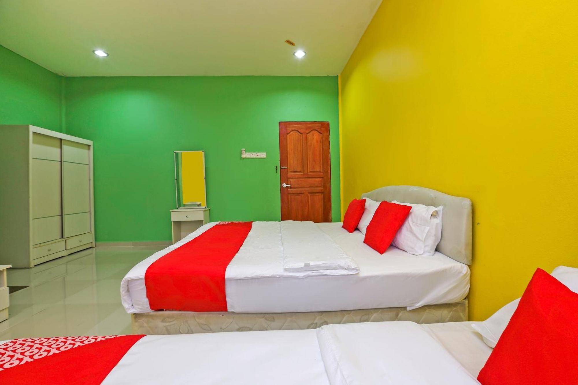 Oyo 89933 Nun Hotel Jeli Екстер'єр фото