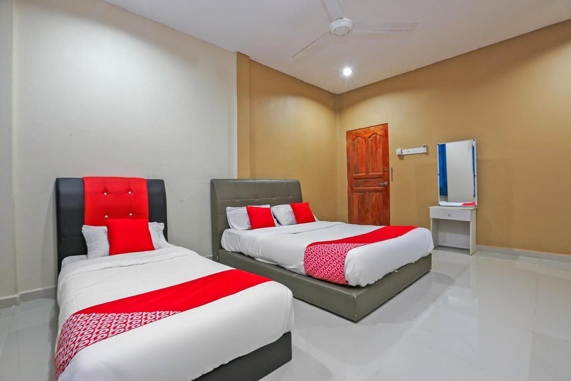 Oyo 89933 Nun Hotel Jeli Екстер'єр фото