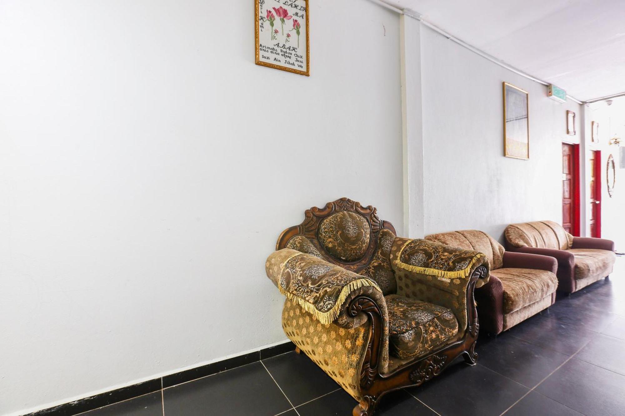 Oyo 89933 Nun Hotel Jeli Екстер'єр фото
