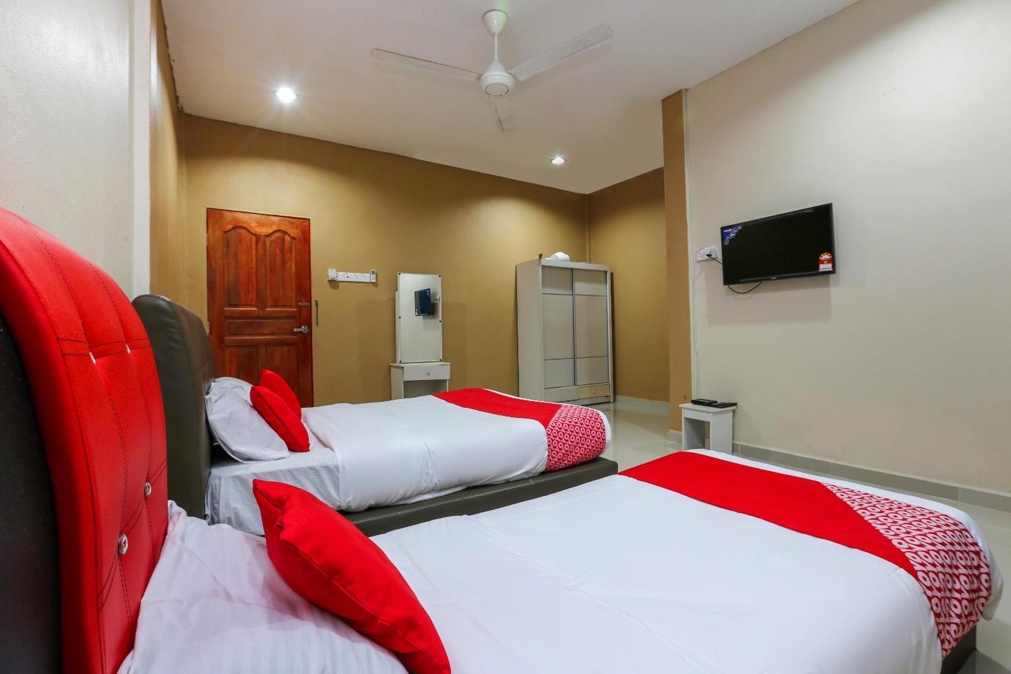 Oyo 89933 Nun Hotel Jeli Екстер'єр фото