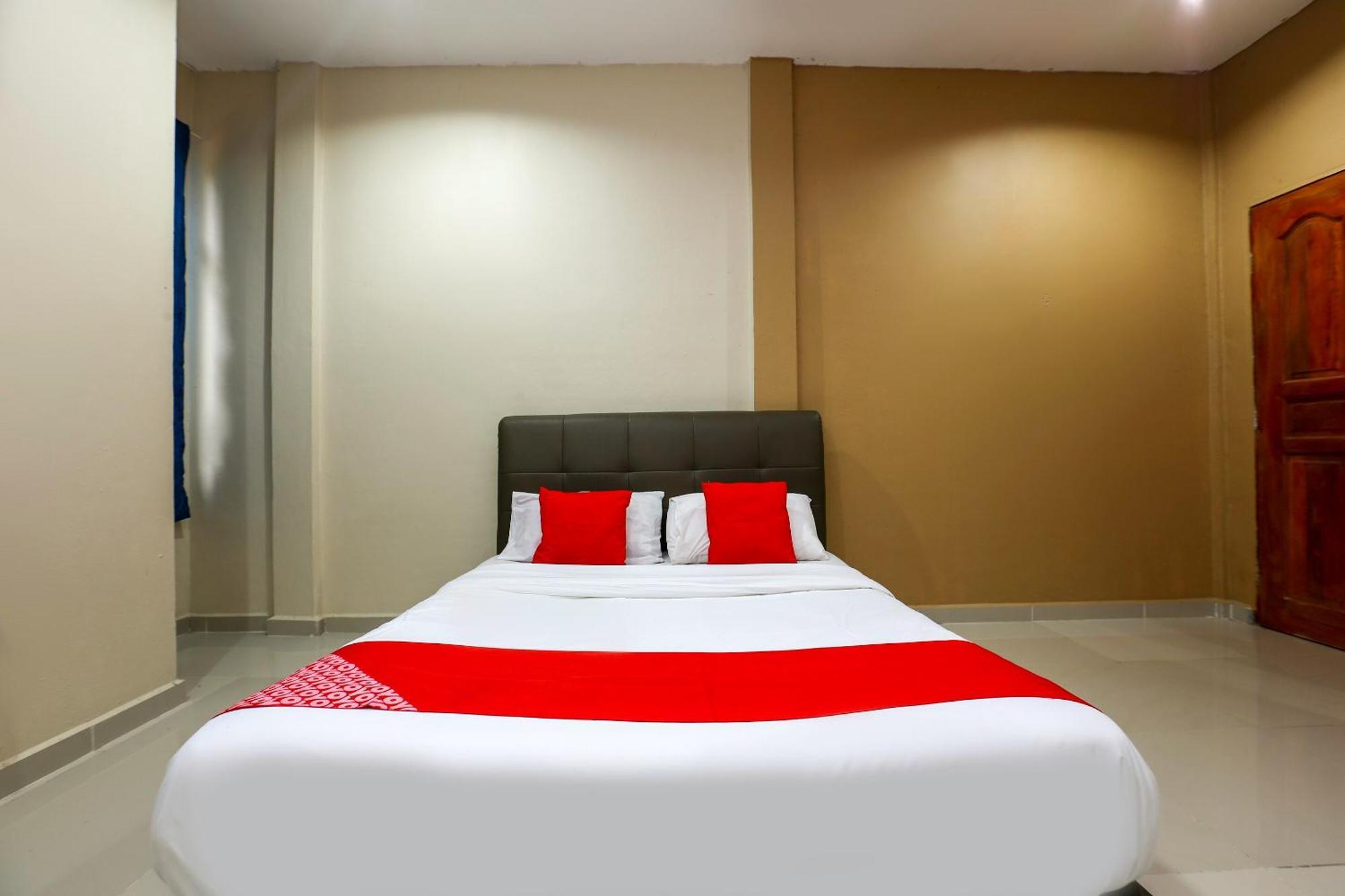 Oyo 89933 Nun Hotel Jeli Екстер'єр фото