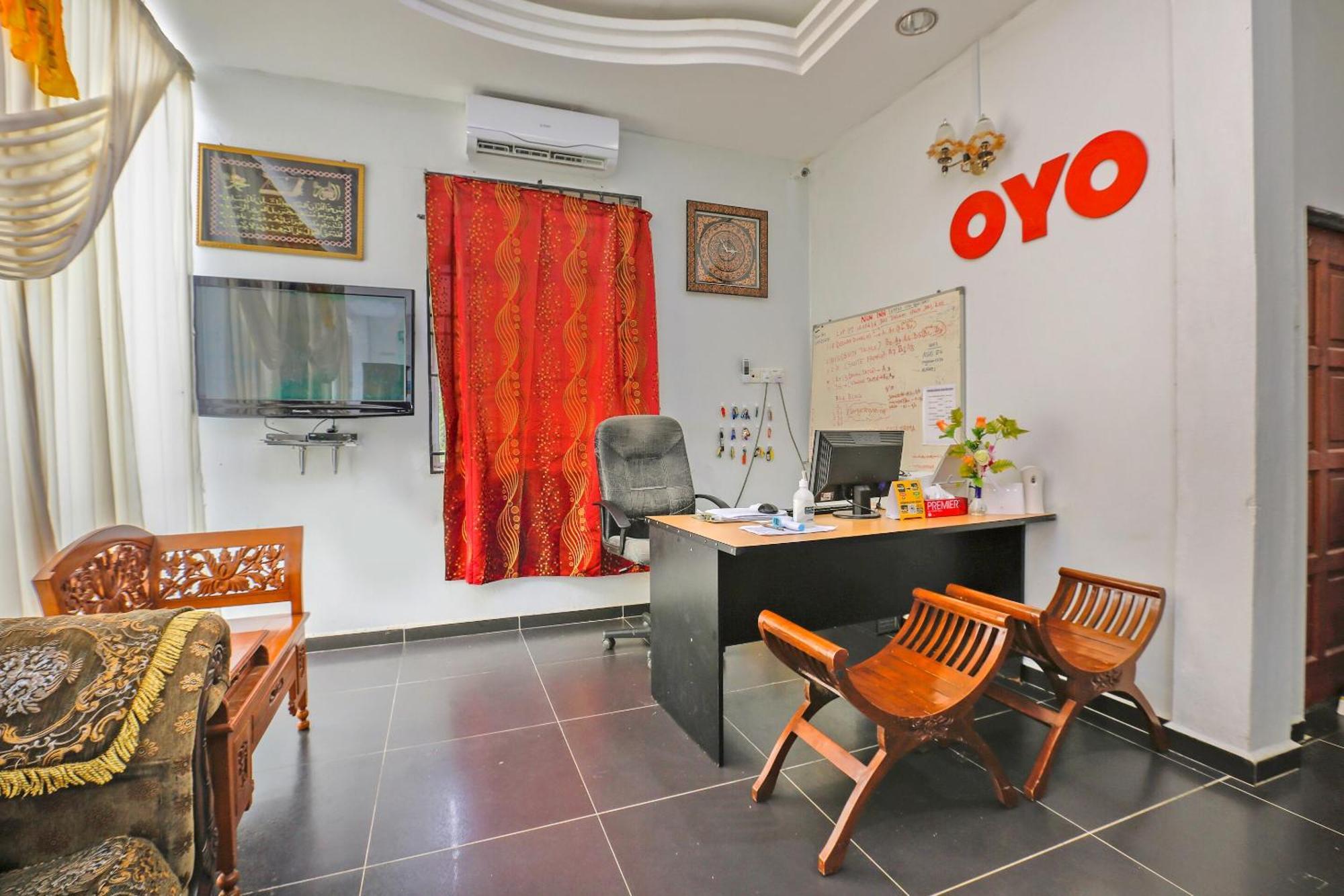 Oyo 89933 Nun Hotel Jeli Екстер'єр фото