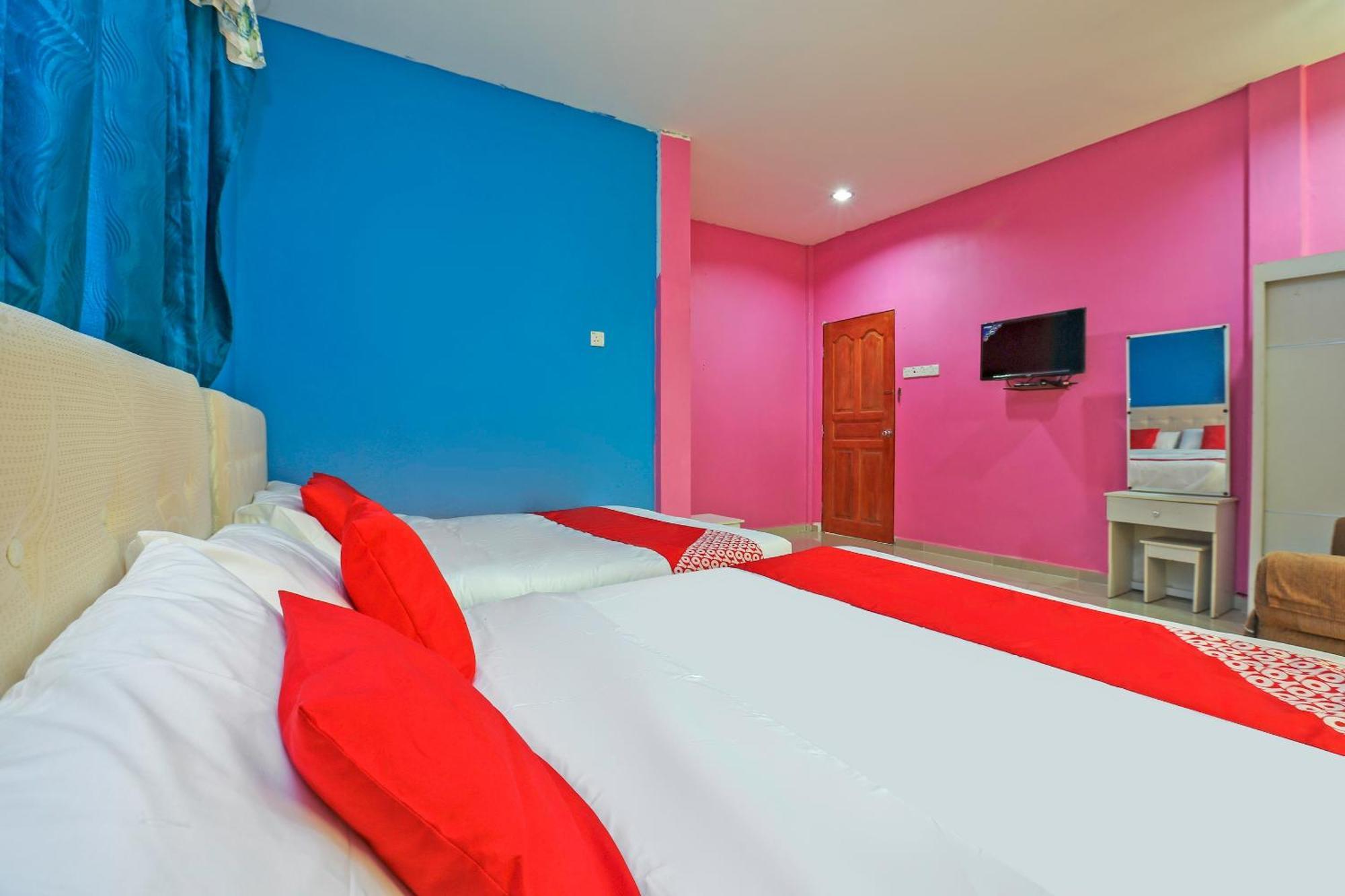 Oyo 89933 Nun Hotel Jeli Екстер'єр фото